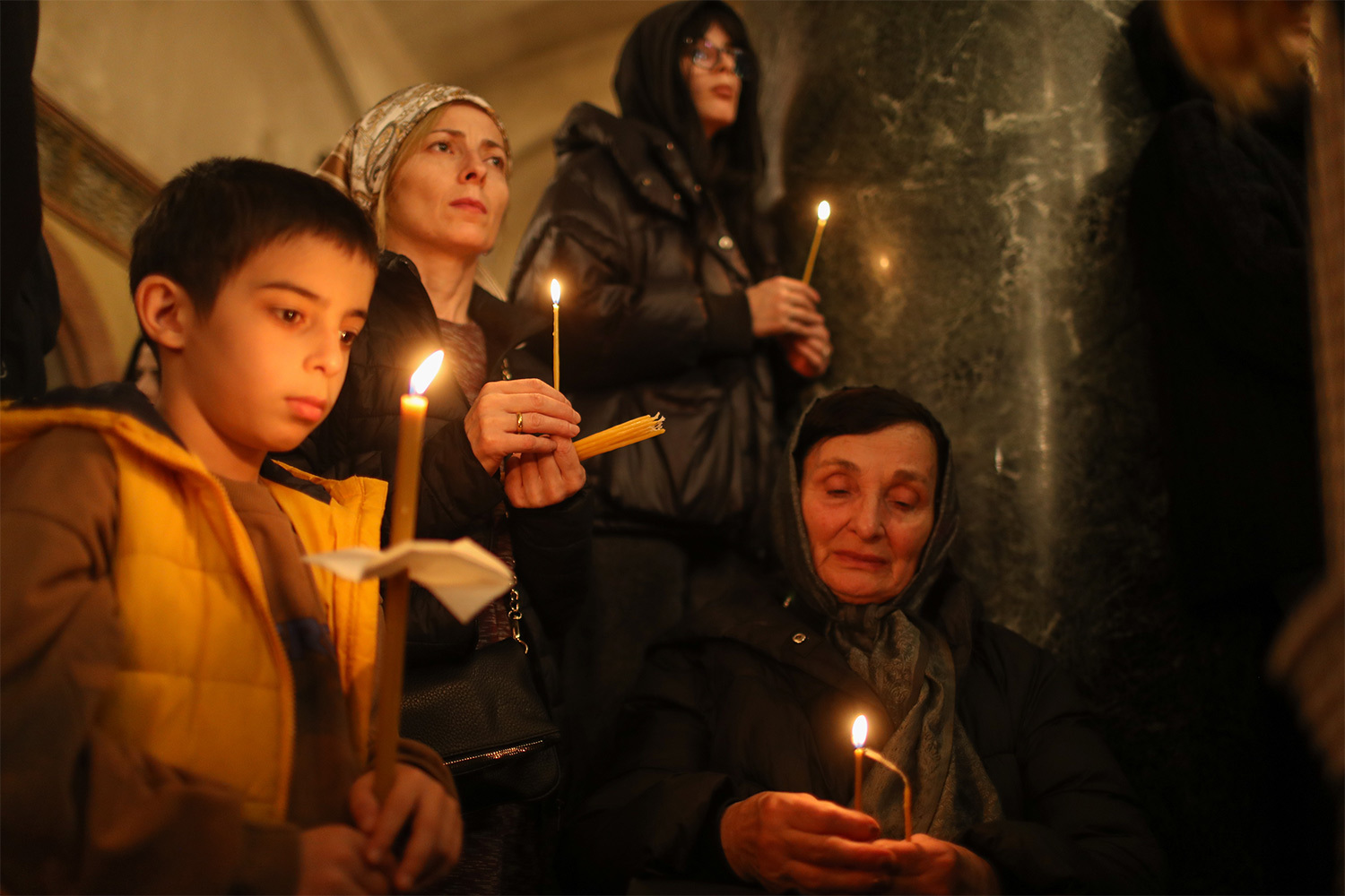 Церемония погребения католикоса-патриарха Илии II состоится в воскресенье 22 марта. Согласно его завещанию, тело захоронят в Сионском соборе Тбилиси. Вплоть до этого дня в Грузии объявлен траур.