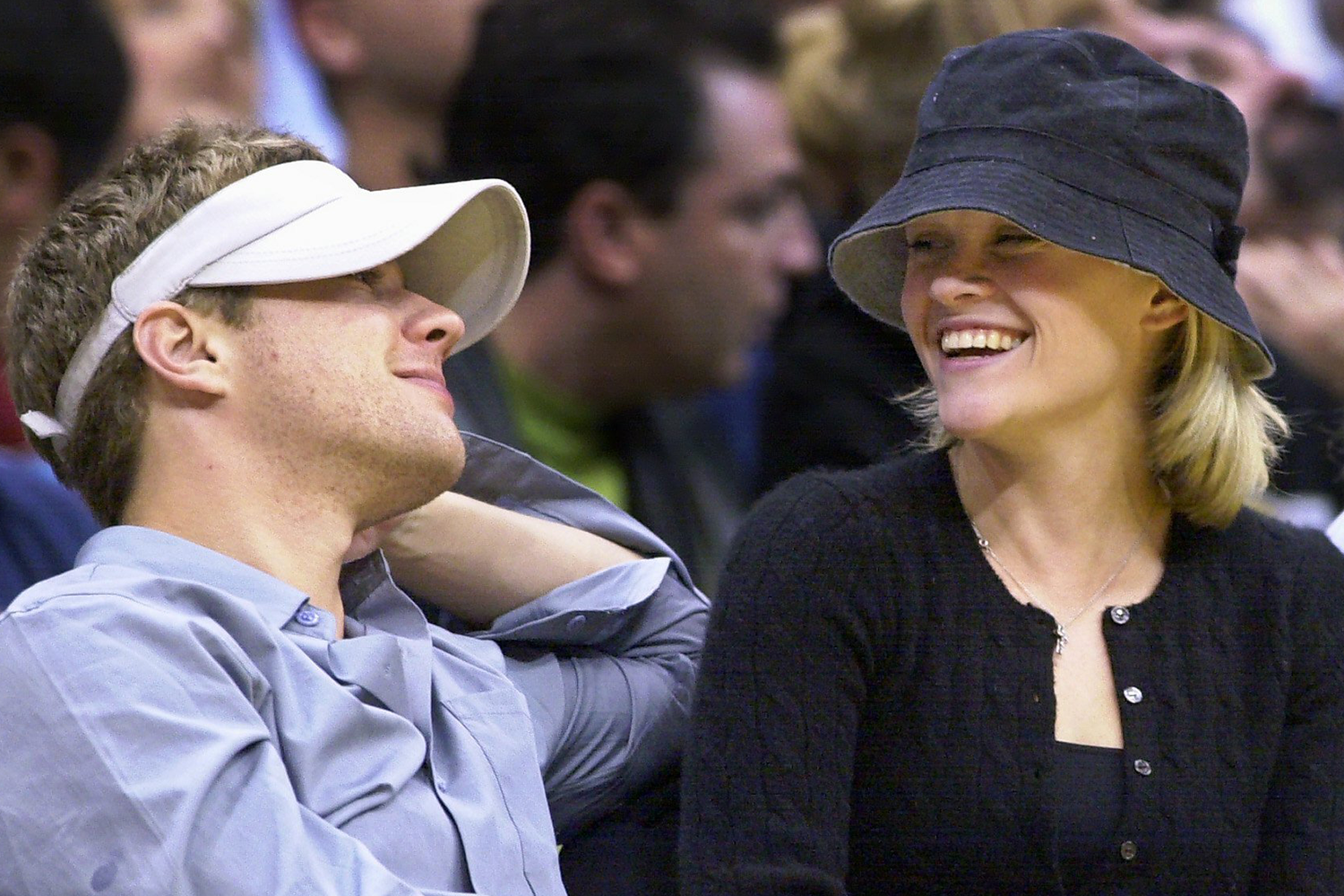 Уизерспун познакомилась с Райаном Филиппом на вечеринке в честь своего 21-летия. В 1999 г. на экраны вышел триллер «Жестокие игры», в котором сыграли оба актера. Картина&nbsp;имела&nbsp;коммерческий&nbsp;успех&nbsp;и&nbsp;заработала в мировом прокате более $76 млн (при бюджете в $10,5 млн). В июне того же года пара поженилась, и вскоре у них родилась дочь Ава Элизабет, а в 2003-м появился сын – Дикон Риз.