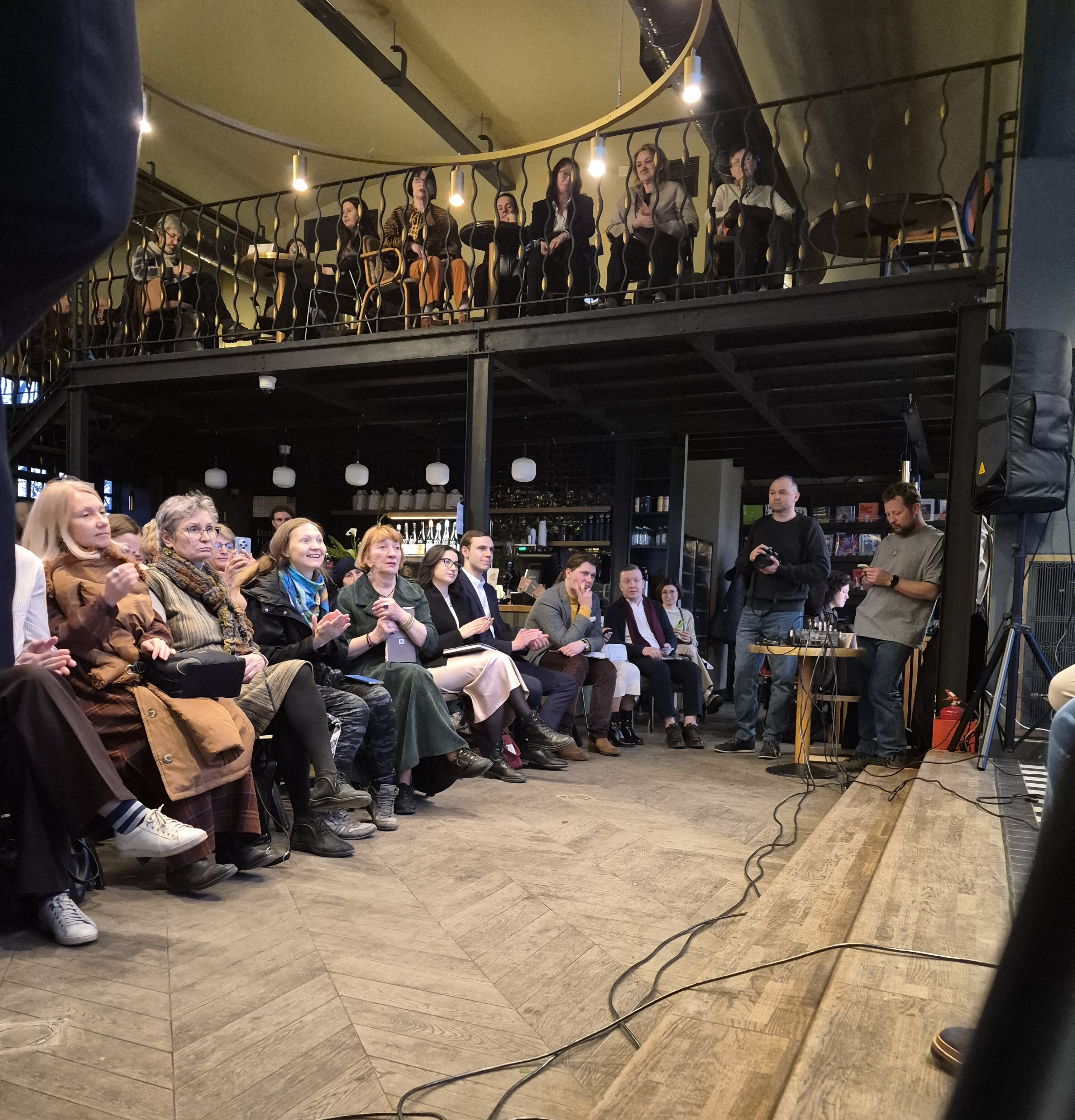 Михаил Пиотровский на автограф-сессии в «Подписных изданиях»