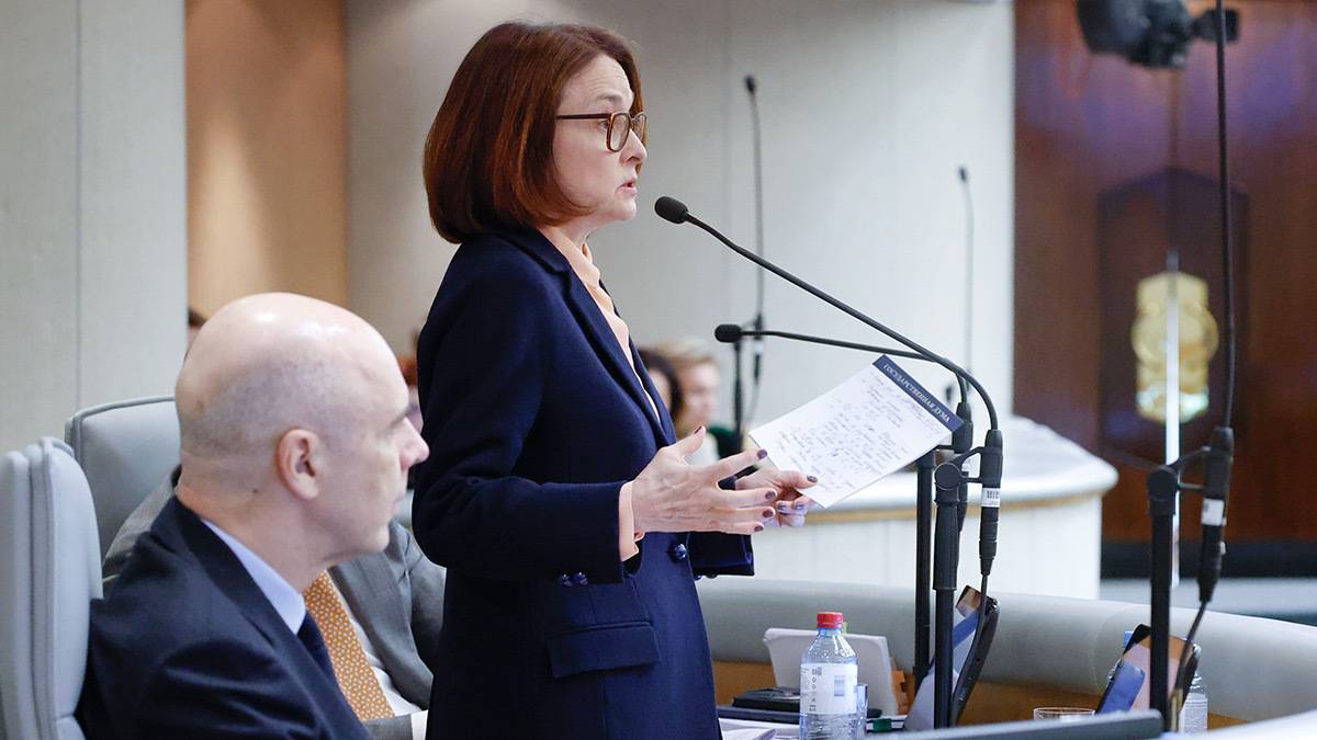 Глава ЦБ Эльвира Набиуллина считает, что развитию экономики мешает не ключевая ставка, а низкая производительность труда