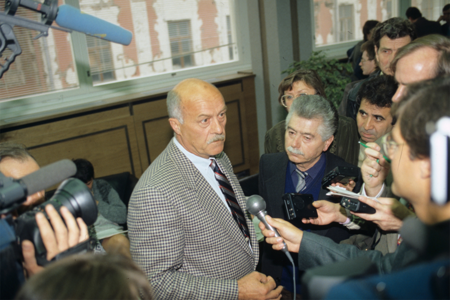 С 1990-х Станислав Говорухин активно занимался политической деятельностью. В 1993 г. он был избран депутатом Государственной думы РФ I созыва от партии «Выбор России», впоследствии неоднократно переизбирался, в том числе в составе фракции «Единая Россия». С 2005 г. возглавлял комитет по культуре. В 2000 г. участвовал в досрочных выборах главы государства, получив 0,44% голосов и заняв 8-е место среди 11 кандидатов в президенты.