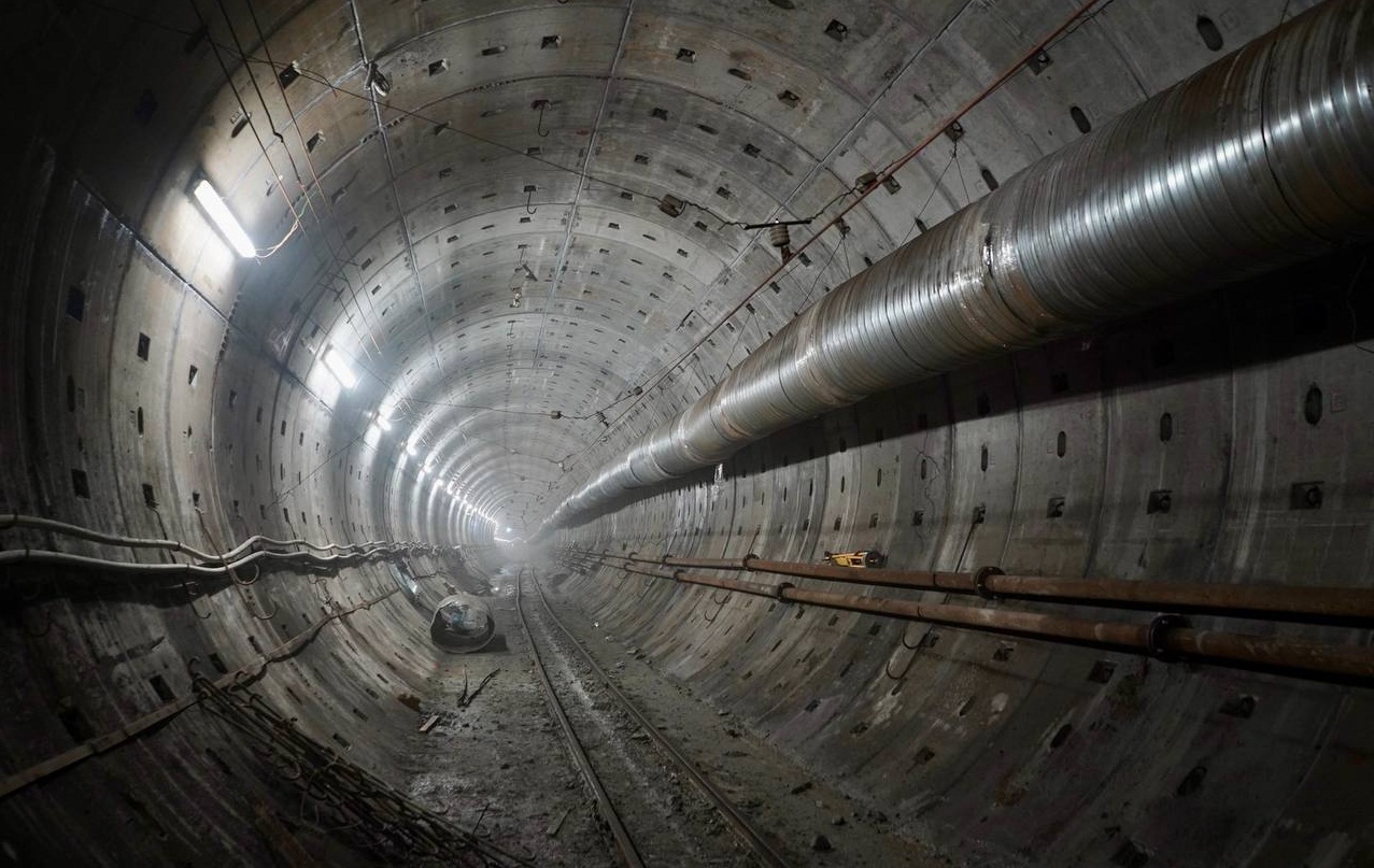 ФАУ «Главгосэкспертиза России» выдала положительное заключение на проект продолжения Красносельско-Калининской линии в сторону «Каретной» в марте прошлого года