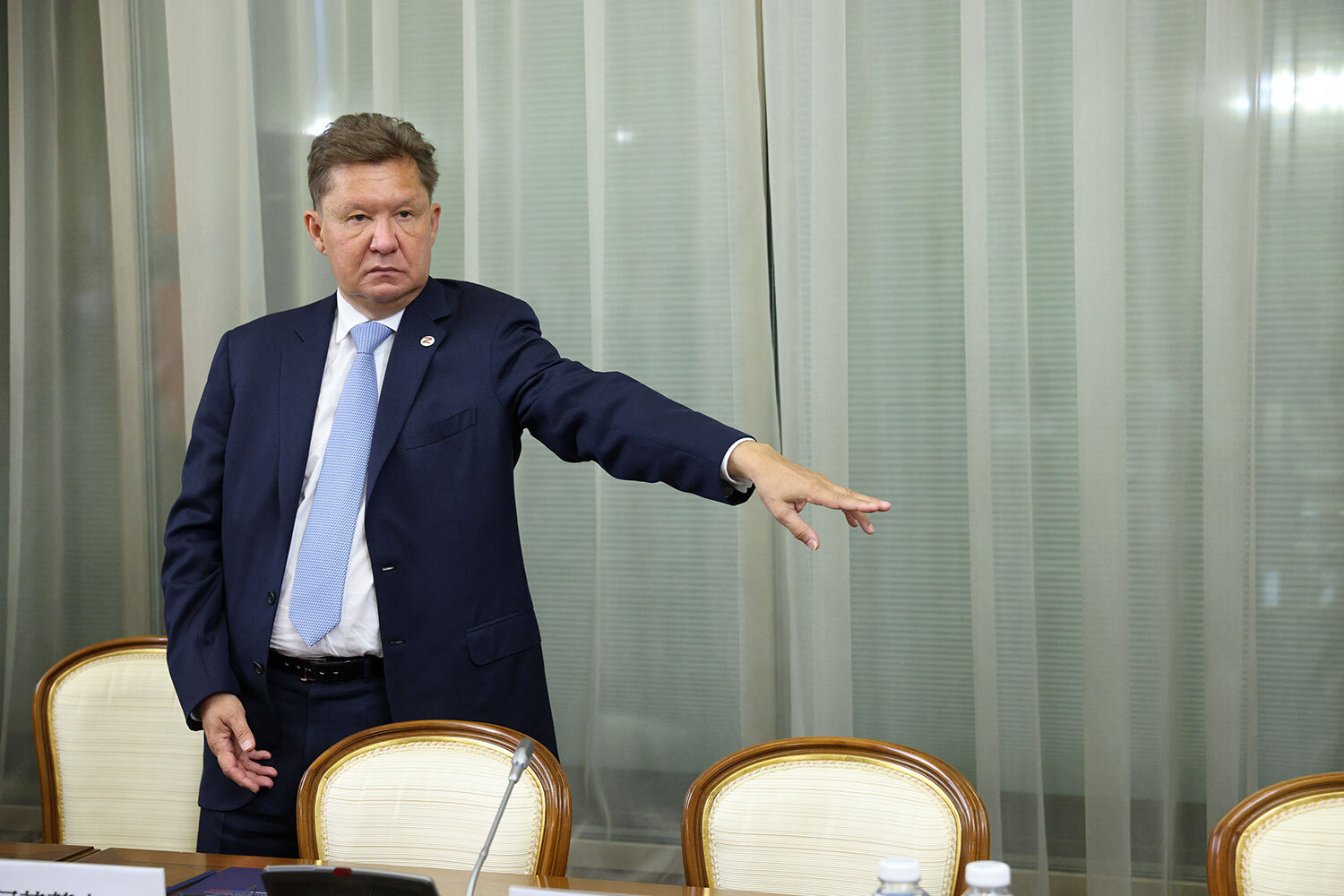 Миллер – о ситуации на энергетическом рынке«События на Ближнем Востоке ведут к масштабным последствиям в энергетике… Образно о ситуации на международных энергетических рынках и ее дальнейшей динамике, по-видимому, можно сказать так, что отдыхают только "медведи", а "пашут в три пота" только "быки"», – заявил ТАСС 19 марта председатель правления «Газпрома» Алексей Миллер.