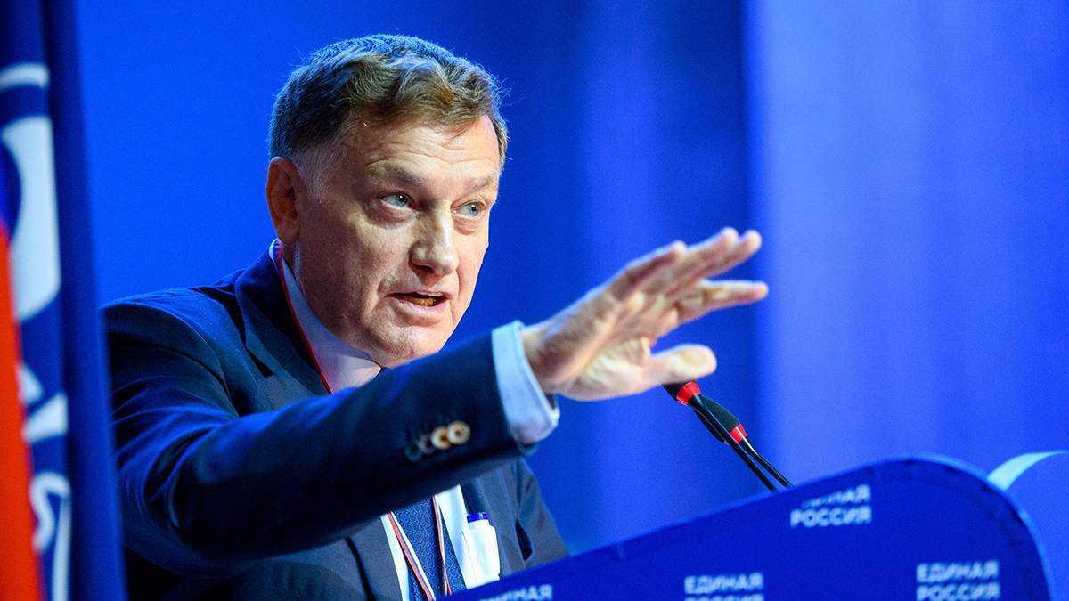 В Твери (Калинине) Макаров провел юность – в этом городе он учился в суворовском училище