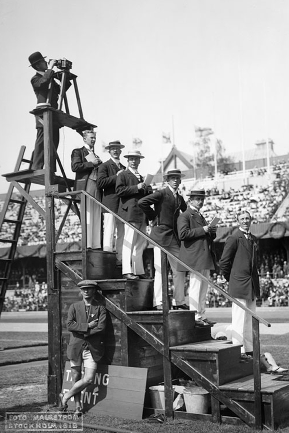Игры 1912 г. в Стокгольме стали первыми, где участвовали атлеты со всех пяти континентов. На них дебютировали спортсмены из Египта, Японии и Исландии. Впервые использовались фотофиниш и электронные секундомеры.