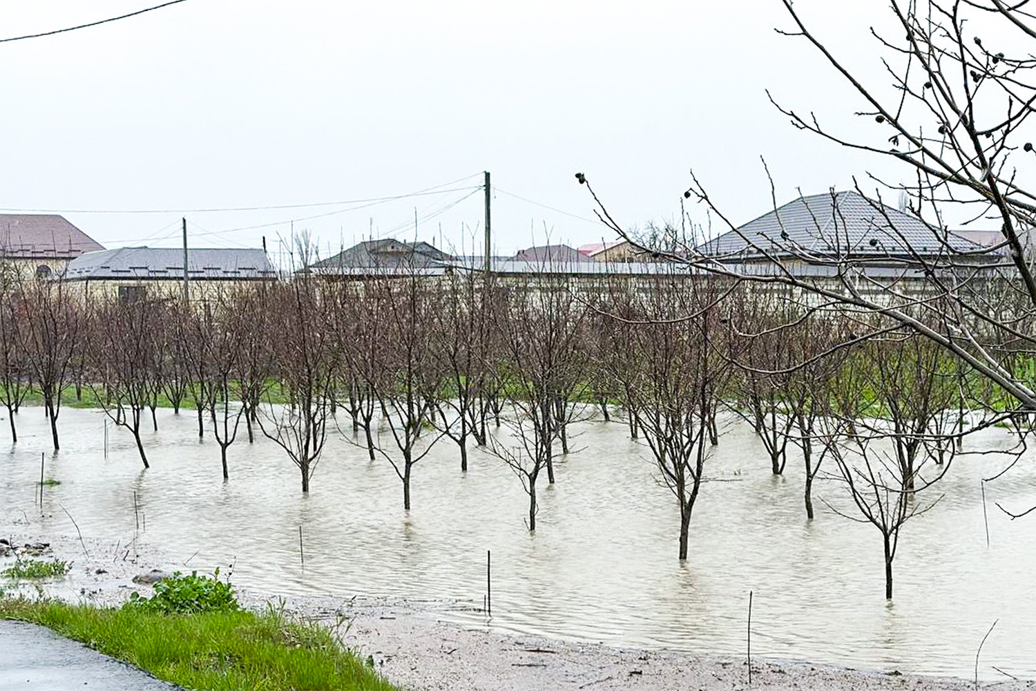 Согласно данным дагестанского минтранса, 20 участков дорог в республике остаются закрытыми.