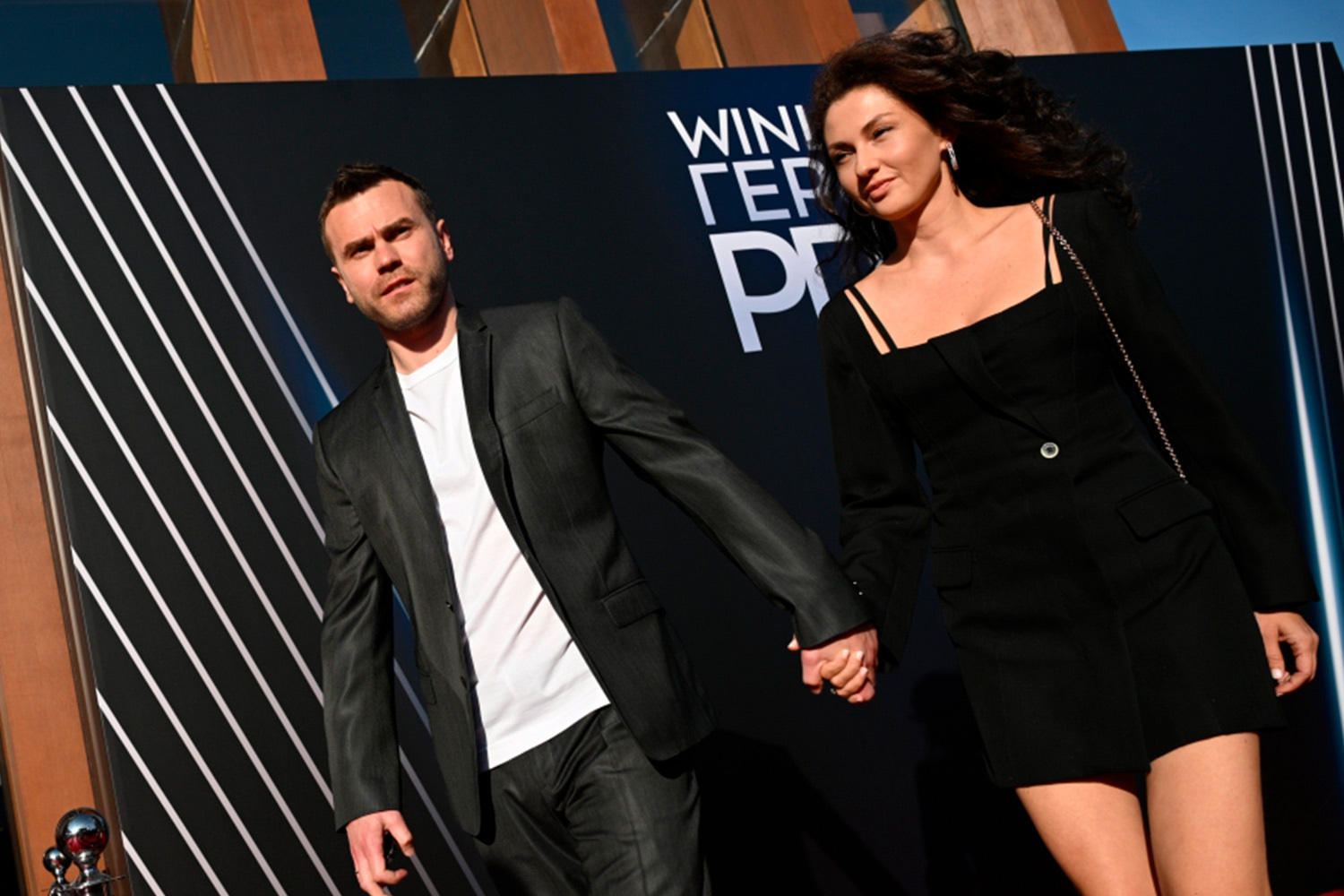 С будущей женой Екатериной футболист познакомился в 2012 г., у пары родилось трое детей – Даниил (2014), Евангелина (2015) и Агата (2021). Акинфеев – заслуженный мастер спорта России (2005), награжден орденами Дружбы (2006) и Почета (2018). Его спортивная и общественная деятельность выходит за пределы поля: в 2018 и 2019 гг. в Бронницах (Московская область) проходил детский футбольный турнир «Кубок Игоря Акинфеева». Он написал книгу «Игорь Акинфеев. Автобиография самого преданного футболиста в истории мирового футбола», в которой откровенно рассказал о трудностях, семье и команде.