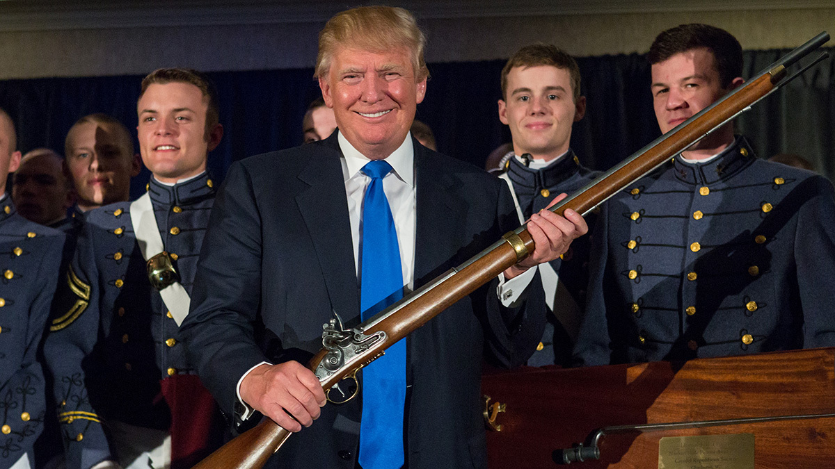  Дональд Трамп готов платить за оружие больше, чем США во время Второй мировой войны 