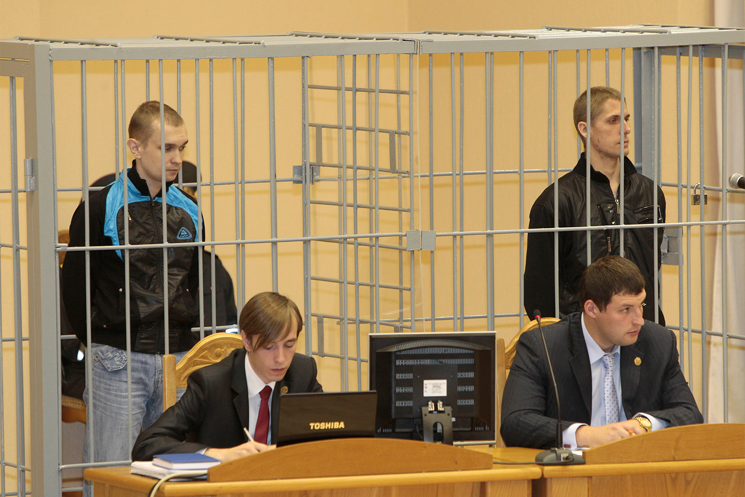 Слушание дела началось 15 сентября 2011 г. 30 ноября того же года суд Минска признал Ковалева и Коновалова виновными, посчитав «исключительно опасными для общества», и приговорил к высшей мере наказания – расстрелу. Президент Белоруссии Александр Лукашенко, высказывавшийся в пользу жесткого наказания для террористов, отклонил их прошение о помиловании. В середине марта 2012 г. осужденных казнили.