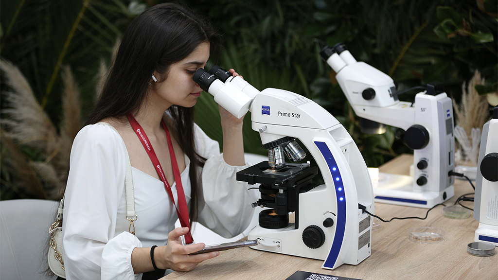 Евгений Разумный / Ведомости