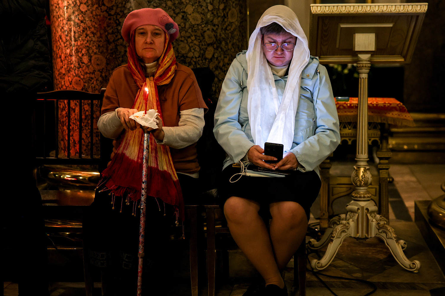 Пасхальная служба в Казанском соборе в Санкт-Петербурге.