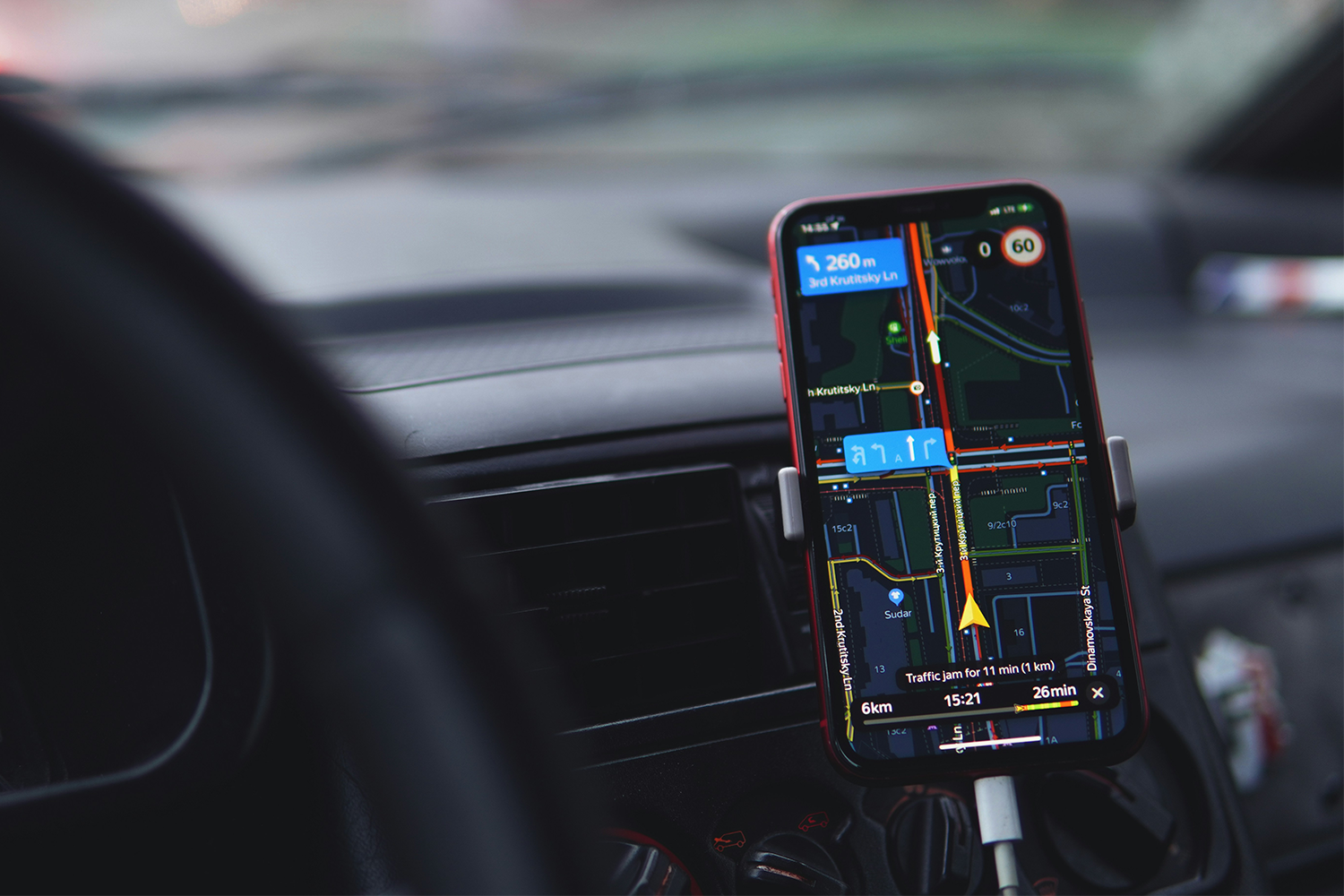 Карты и системы навигации. Навигаторы, которые подсказывают кратчайший путь автомобилистам, также работают через спутники. Обычно они используют системы GPS (Global Positioning System) и ГЛОНАСС (Глобальная навигационная спутниковая система).