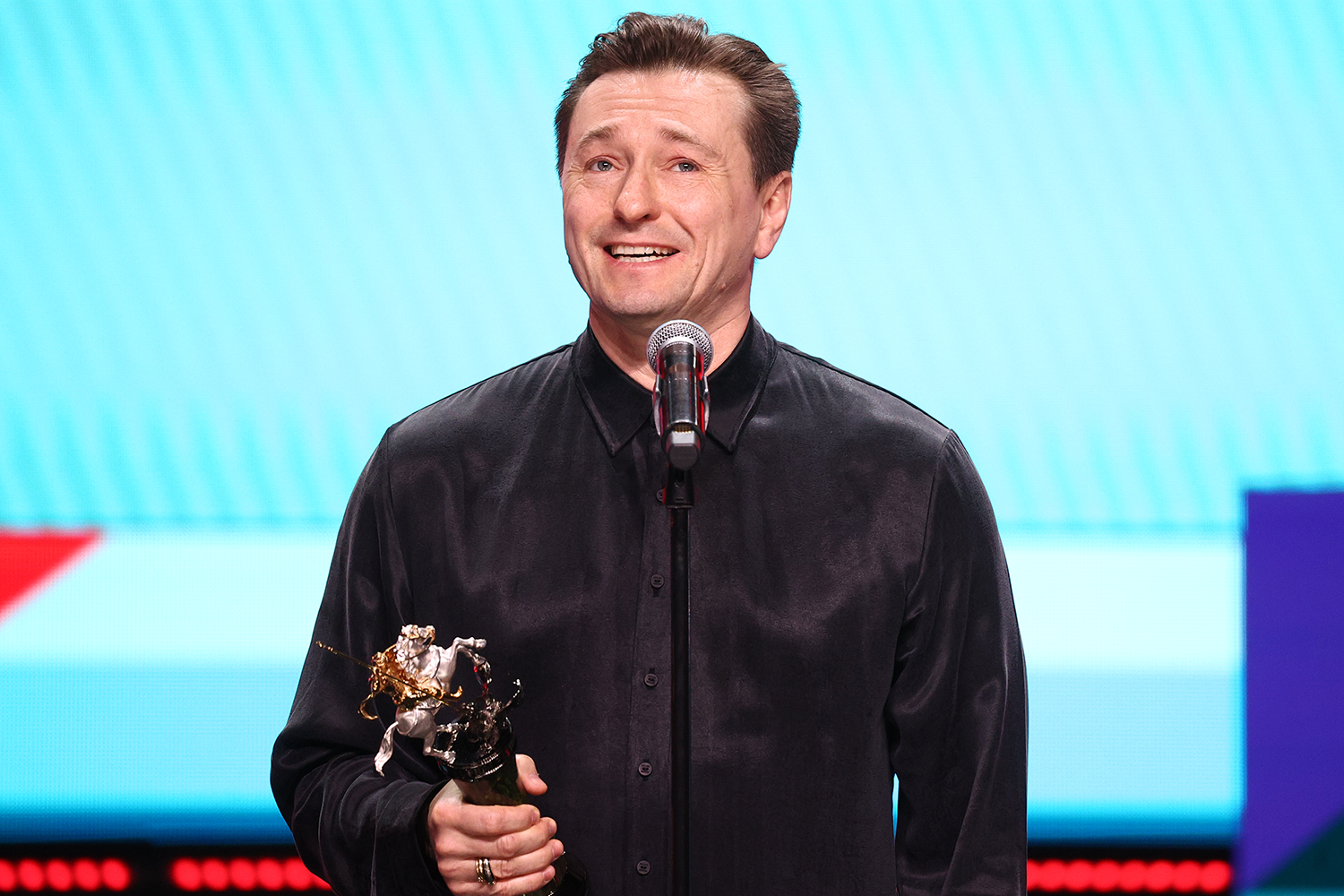 Народный артист России Сергей Безруков получил спецприз за верность традициям им. Константина Станиславского «Верю».