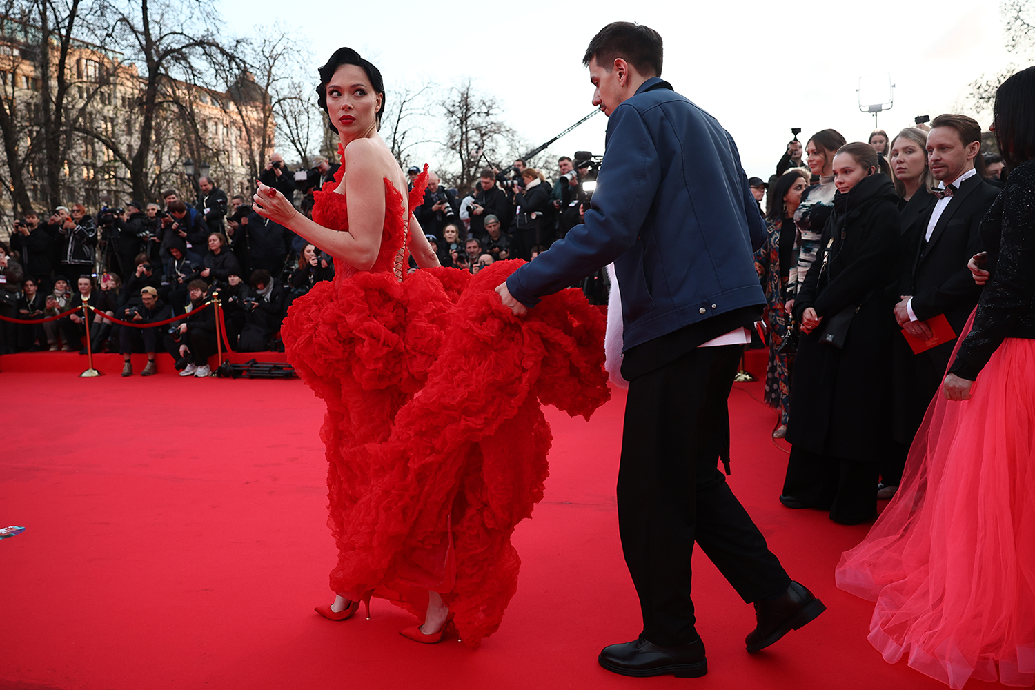 Актриса Настасья Самбурская.