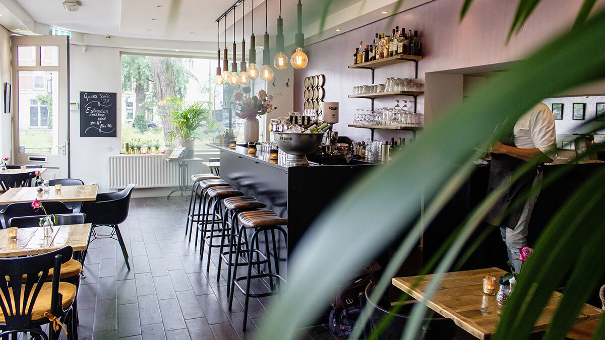 В январе-марте этого года на ключевых торговых улицах города открылось 24 новых объекта, а закрылось 29