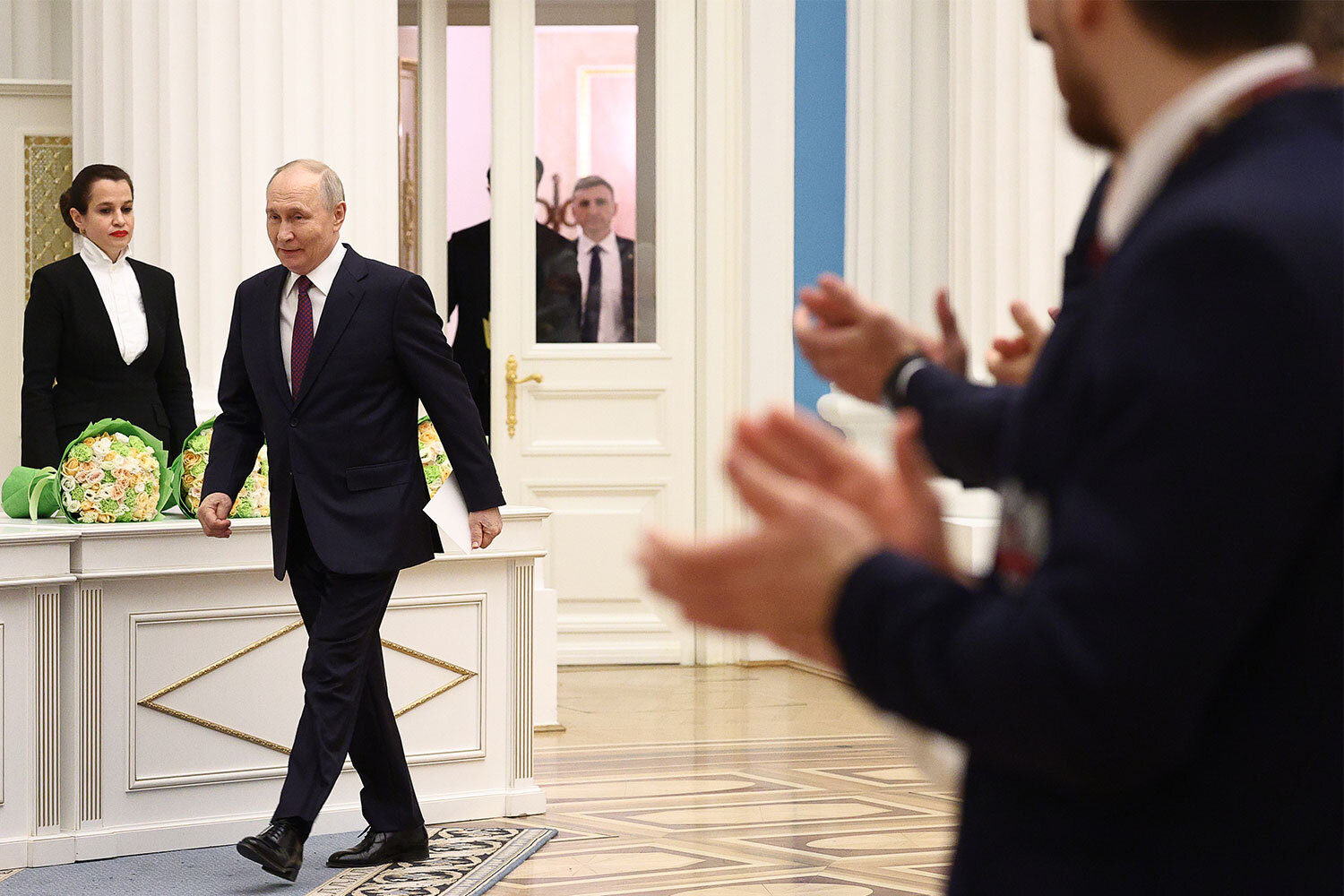 22 апреля 2026 г. Президент России Владимир Путин в Екатерининском зале Кремля на церемонии вручения государственных наград спортсменам, отличившимся на чемпионатах мира по боксу.