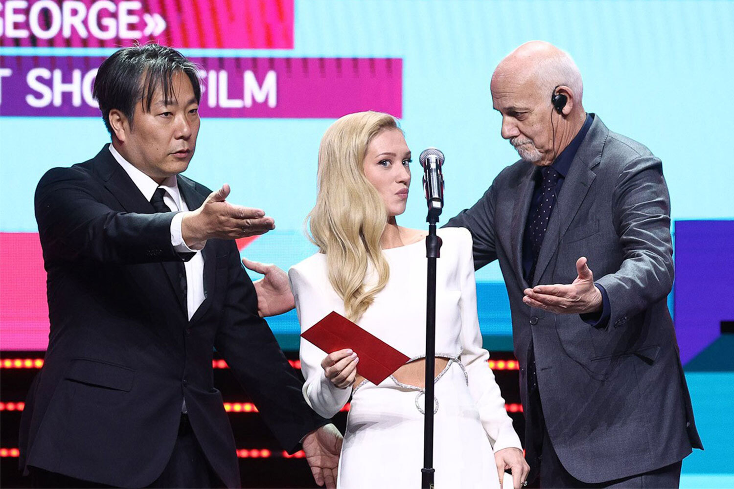 23 апреля 2026 г. Жюри конкурса короткометражного кино ММКФ – японский кинематографист Масаки Иноуэ, российская актриса Кристина Асмус и греческий режиссер Георгий Кимулис.