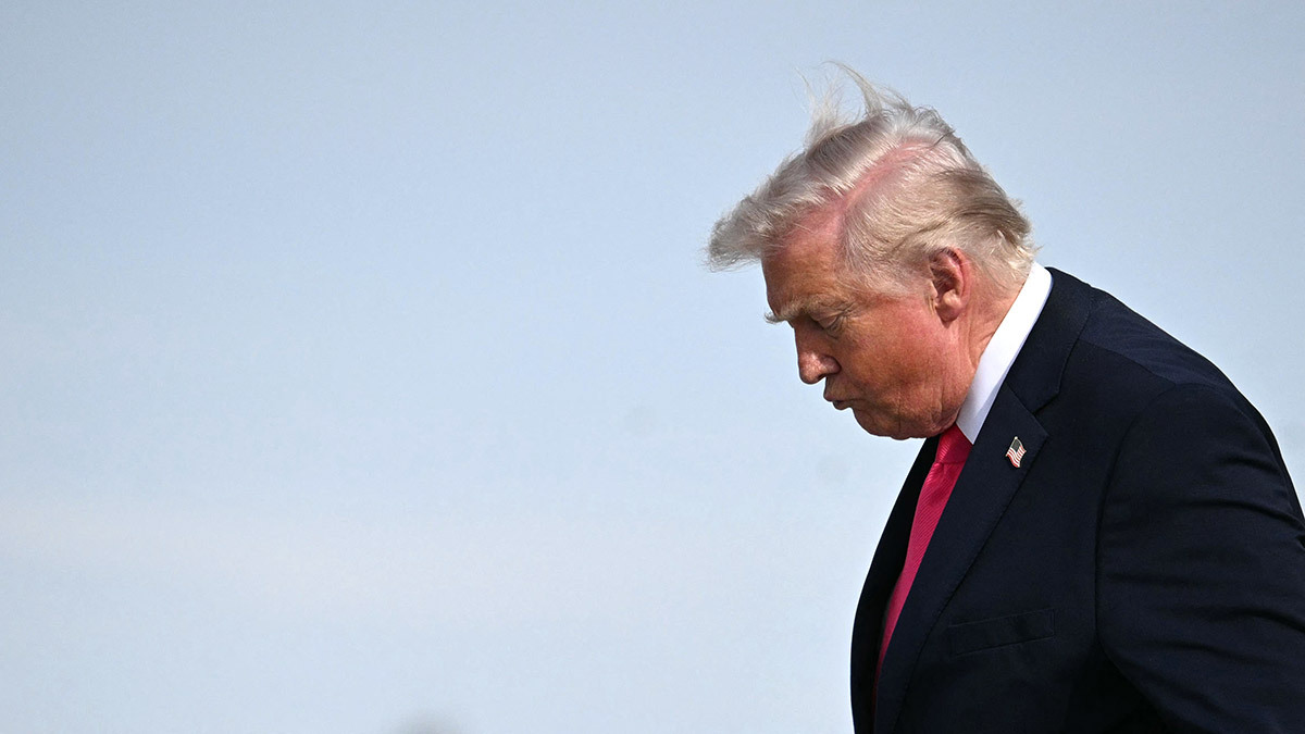 Дональд Трамп хочет любыми способами отсрочить возврат средств пострадавшим от его пошлин компаниям 