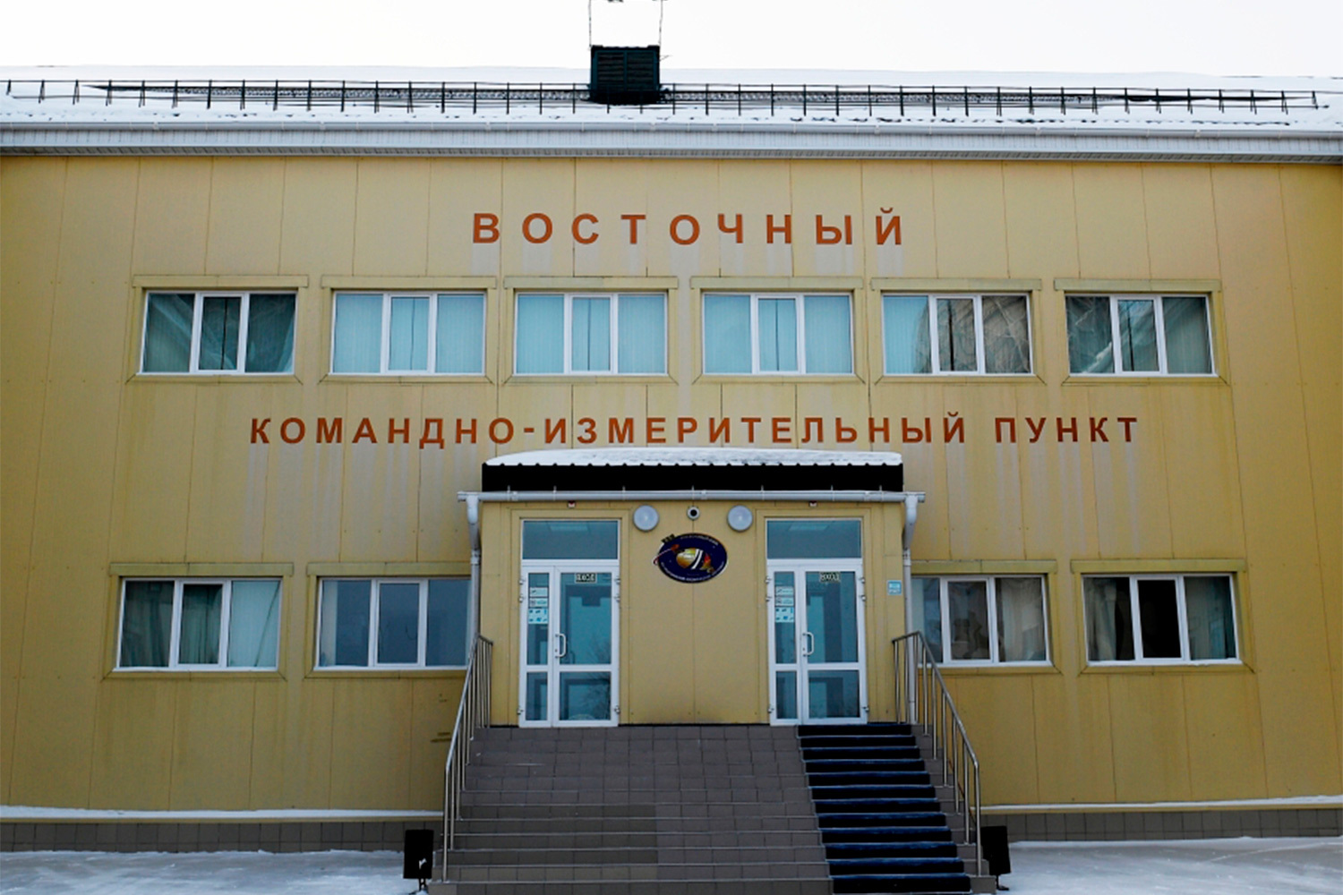 Третья очередь «Восточного» подразумевала создание площадки для запусков сверхтяжелых ракет «Енисей» и «Дон», однако впоследствии от этих планов отказались. Вместо этого теперь предполагается строительство стартового стола для многоразового носителя «Амур-СПГ». Согласно последним заявлениям «Роскосмоса», первый пуск должен состояться в 2030 г.