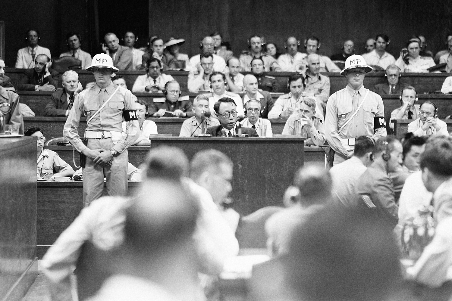 3 мая 1946 г. в Токио начал работу Международный военный трибунал. Он рассматривал главные военные преступления на Дальнем Востоке во время Второй мировой войны и продолжался примерно два с половиной года. Как судили японских милитаристов и какой приговор им вынесли – в галерее «Ведомостей».&nbsp;