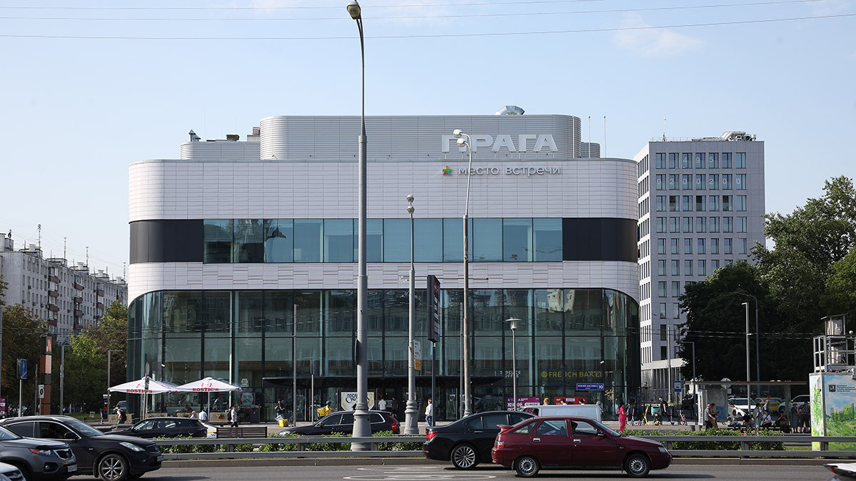 Частные инвесторы теперь смогут стать совладельцами московских торговых центров «Место встречи». 26 объектов сети будут внесены в ЗПИФ для коллективных вложений