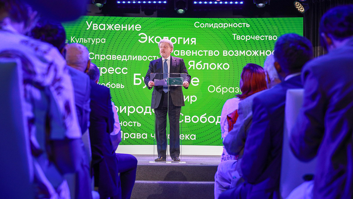 Возможность участия «Яблока» в федеральных выборах снова зависит от поведения одного из его сооснователей – Григория Явлинского