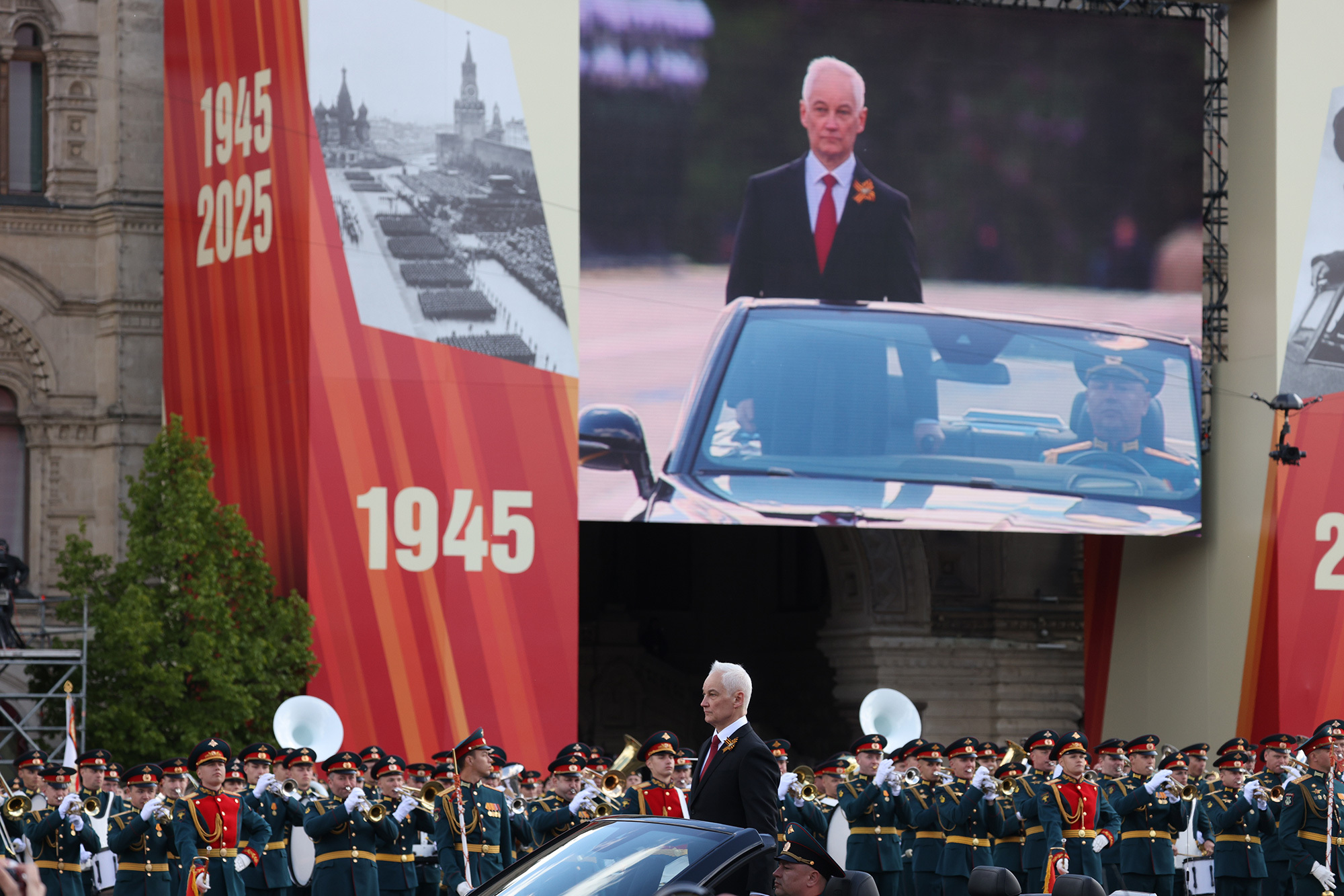 9 мая 2025 г. парад в честь 80-летия Победы в Великой Отечественной войне стал первым для нового министра обороны Андрея Белоусова. Юбилейное торжество посетили лидеры и высокопоставленные представители более 30 стран, в том числе президенты Бразилии, Венесуэлы, Китая и Египта. Аудитория трансляции достигла рекордного максимума в 38,4 млн человек.