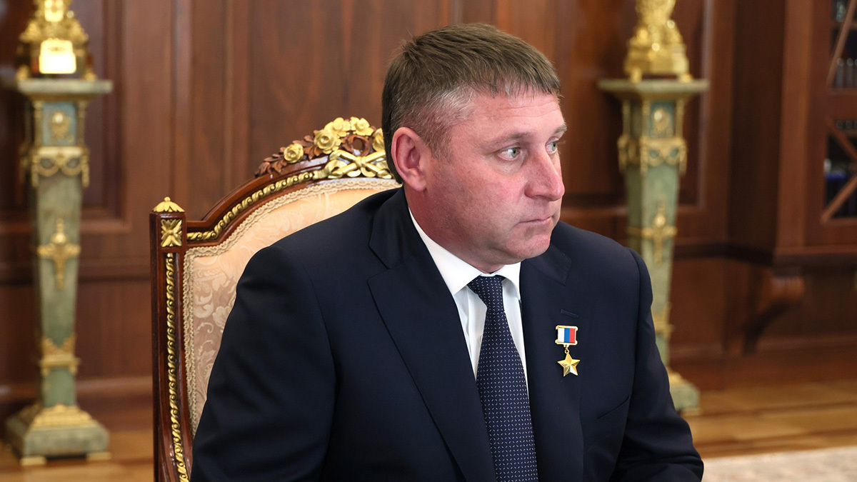 Вместо гражданского Гладкова руководить Белгородской областью доверили генералу Шуваеву