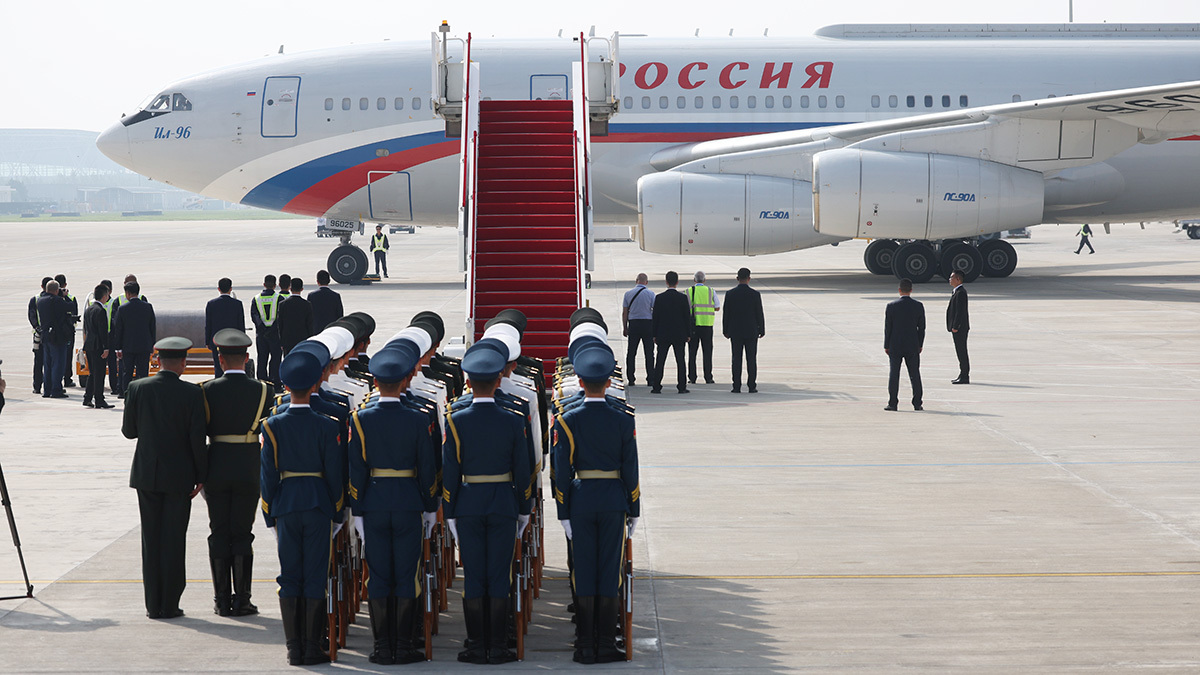 Лидеры России и Китая Владимир Путин и Си Цзиньпин с момента окончания пандемии каждый год наносят визиты друг к другу
