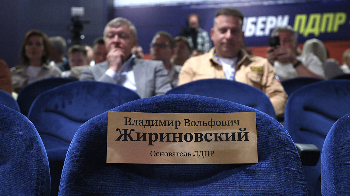Нынешняя команда ЛДПР не намерена отдавать право на наследие Жириновского