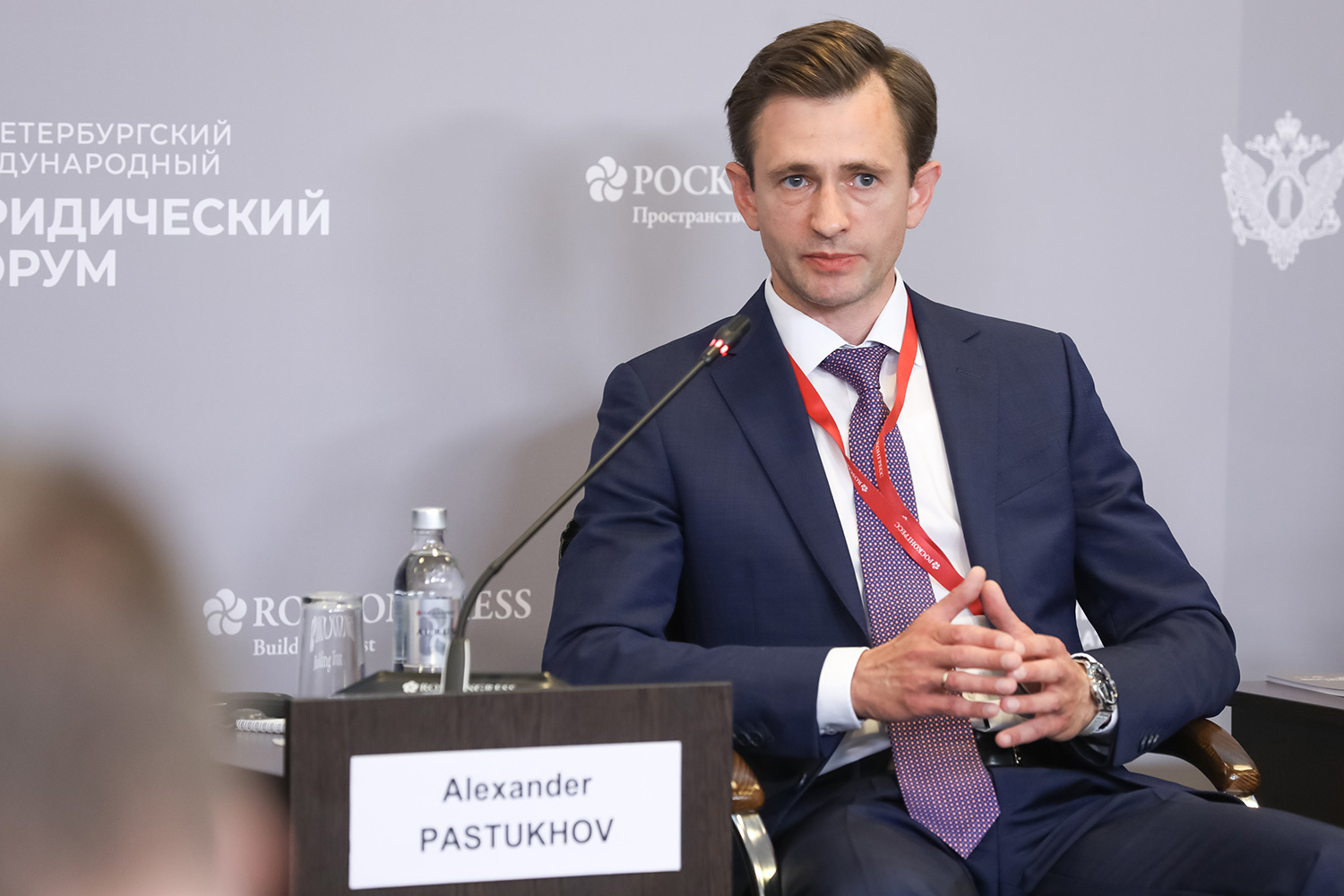 Пастухов – о провале санкций Запада«По информации, которая поступает в нашу службу, на сегодняшний день страны Запада и их сателлиты оценивают свои же санкции как неспособные достичь поставленные ими перед собой цели. Эти же санкции бьют и по их же экономике параллельно. Но цель их – нанести стратегическое поражение Российской Федерации», – заявил эксперт Службы внешней разведки Александр Пастухов, отвечая на вопрос в ходе ПМЮФ. Комплекс враждебных действий Запада в отношении РФ можно назвать новым «походом на Восток», заключил он.