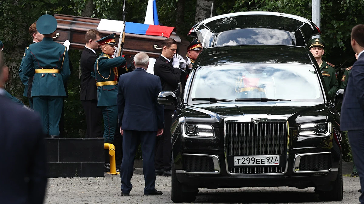 Церемония прощания с Сергеем Ивановым в Москве