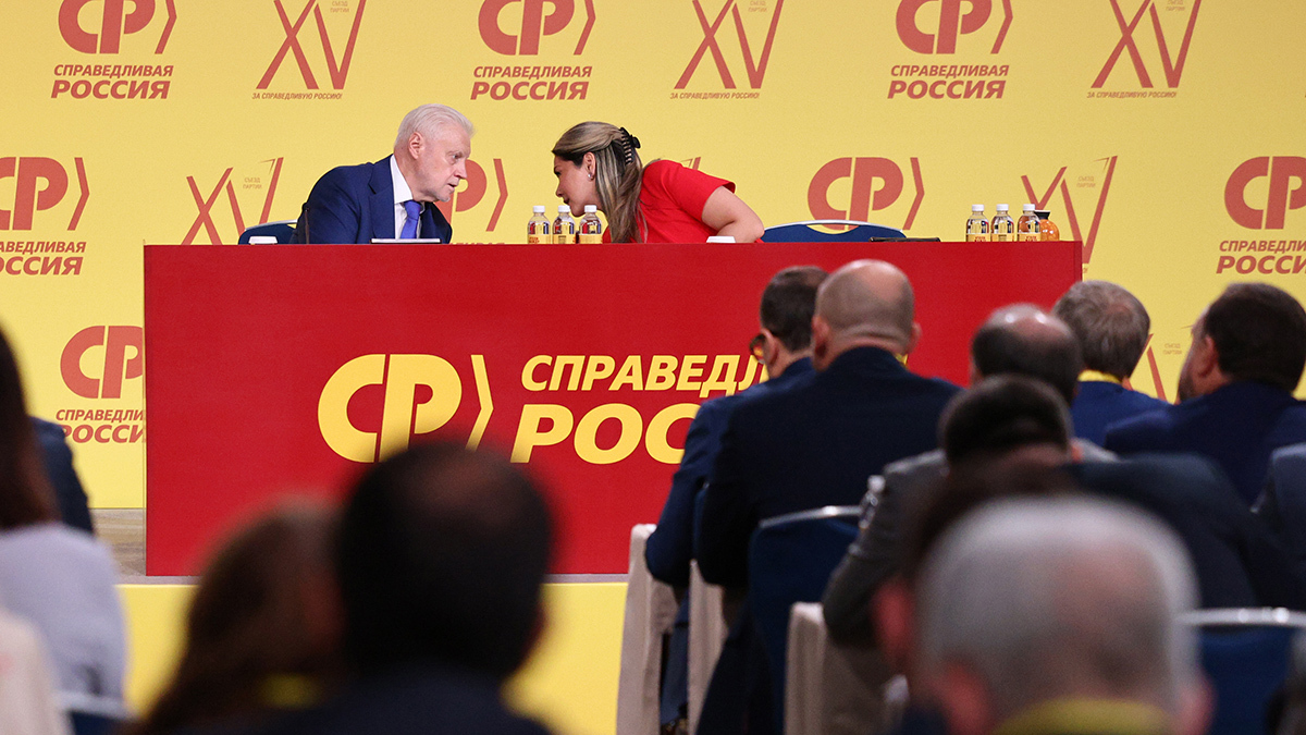 Судя по списку СР, ставка сделана на инерцию и некие гарантии прохождения в Госдуму, считает эксперт