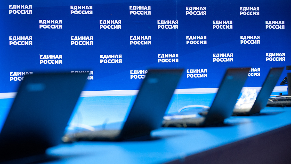 ИИ ускоряют работу избирательных штабов, но должны оставаться под чутким руководством человека, считают в «Единой России»