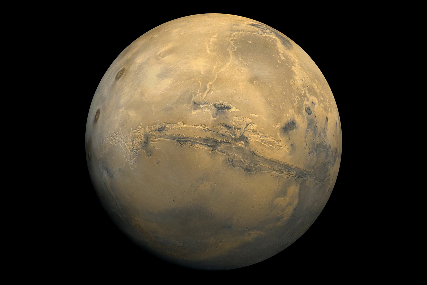 Орбитальные аппараты существенно дополнили картину: Mars Reconnaissance Orbiter с камерой HiRISE делал детальные снимки (вплоть до 30 см на пиксель) и служил ретранслятором, Mars Odyssey обнаружил залежи водяного льда под поверхностью, а Phoenix в 2008 г.получил воду из грунта в полярном регионе. Данные Trace Gas Orbiter помогли изучить следовые газы атмосферы, включая метан.