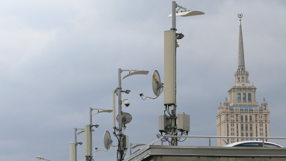 Минцифры ожидает коммерческого запуска услуг 5G в городах-миллионниках до конца 2027 г.