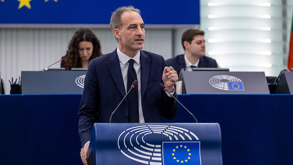 Французский политик и депутат Европарламента Рафаэль Глюксманн