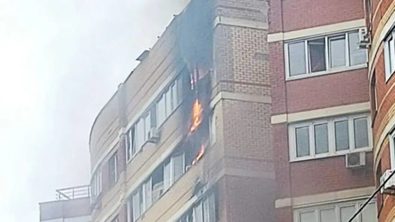 Беспилотники попали в два многоквартирных дома в Подмосковье