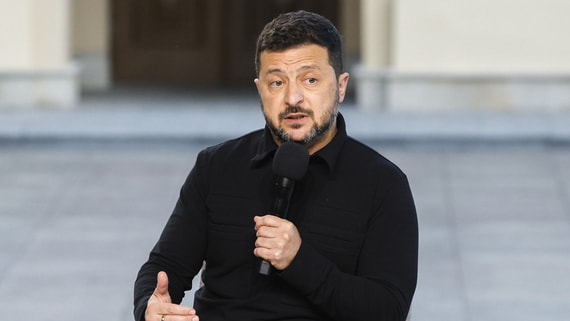 Зеленский рассказал, где могут пройти трехсторонние переговоры