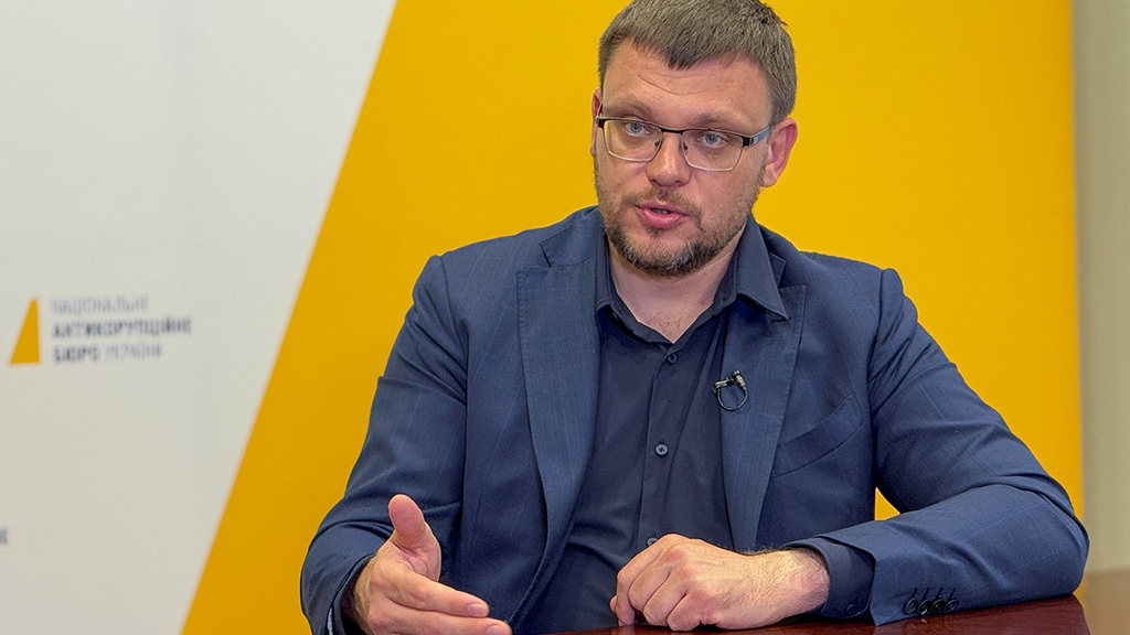 Руководитель НАБУ Семен Кривонос обвиняется в подделке документов и фиктивном усыновлении