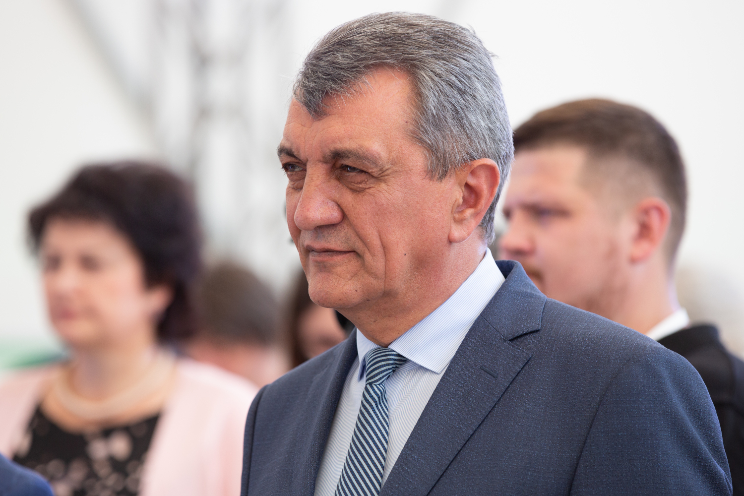 Парламент Северной Осетии переизбрал на должность главы республики Сергея Меняйло. За его кандидатуру проголосовал 61 депутат. Впервые Меняйло занял пост в 2021 г. Прямые выборы руководителя региона были отменены в 2013 г.