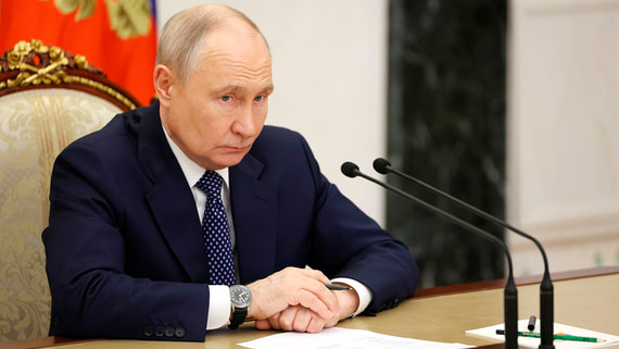 Путин поздравил президента Южной Осетии Камболова с Днем республики