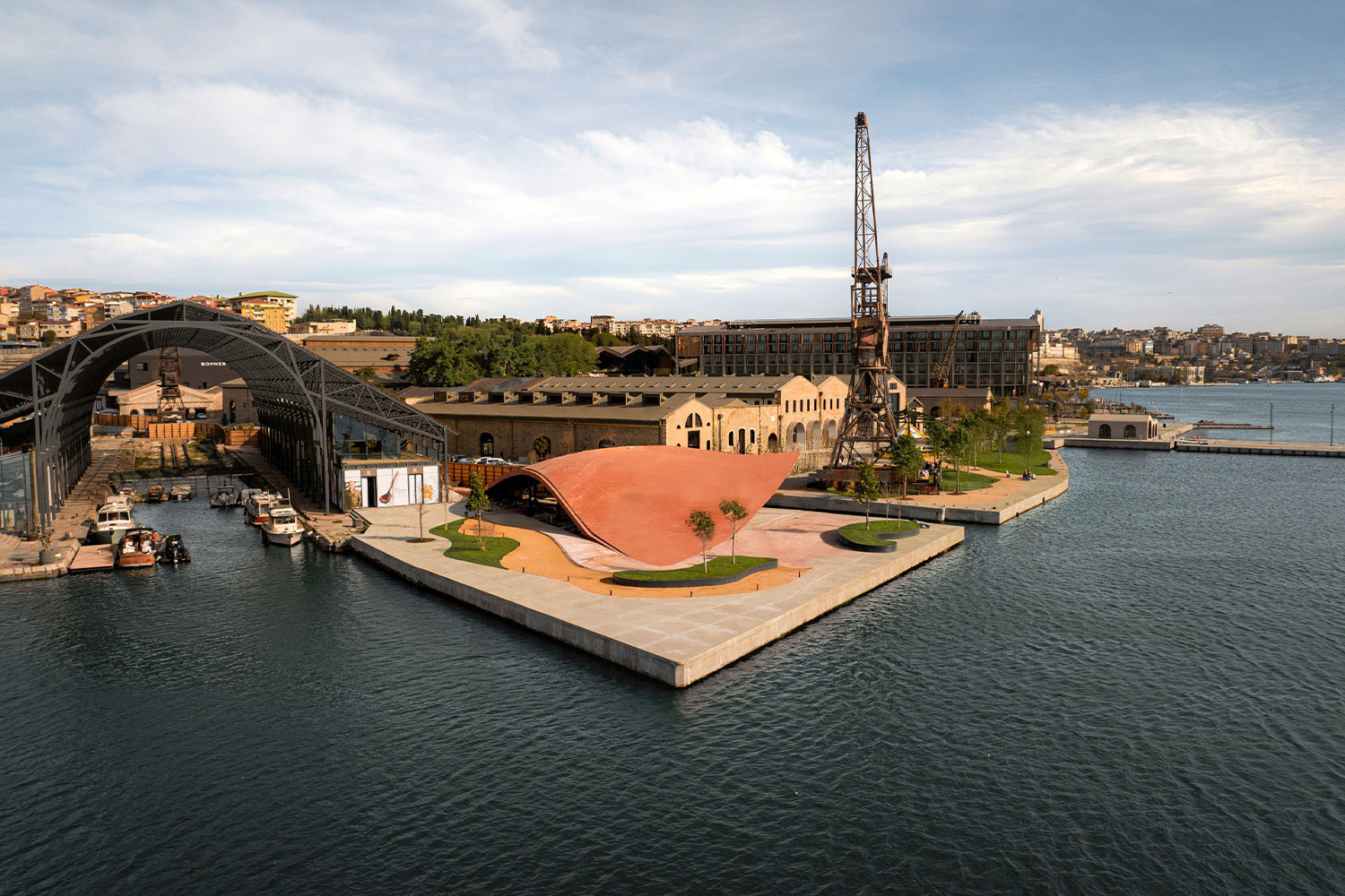 Искусство на Босфоре: Contemporary Istanbul объединит культуру Европы и Азии