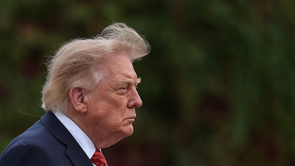 Adrian Dennis / AFP