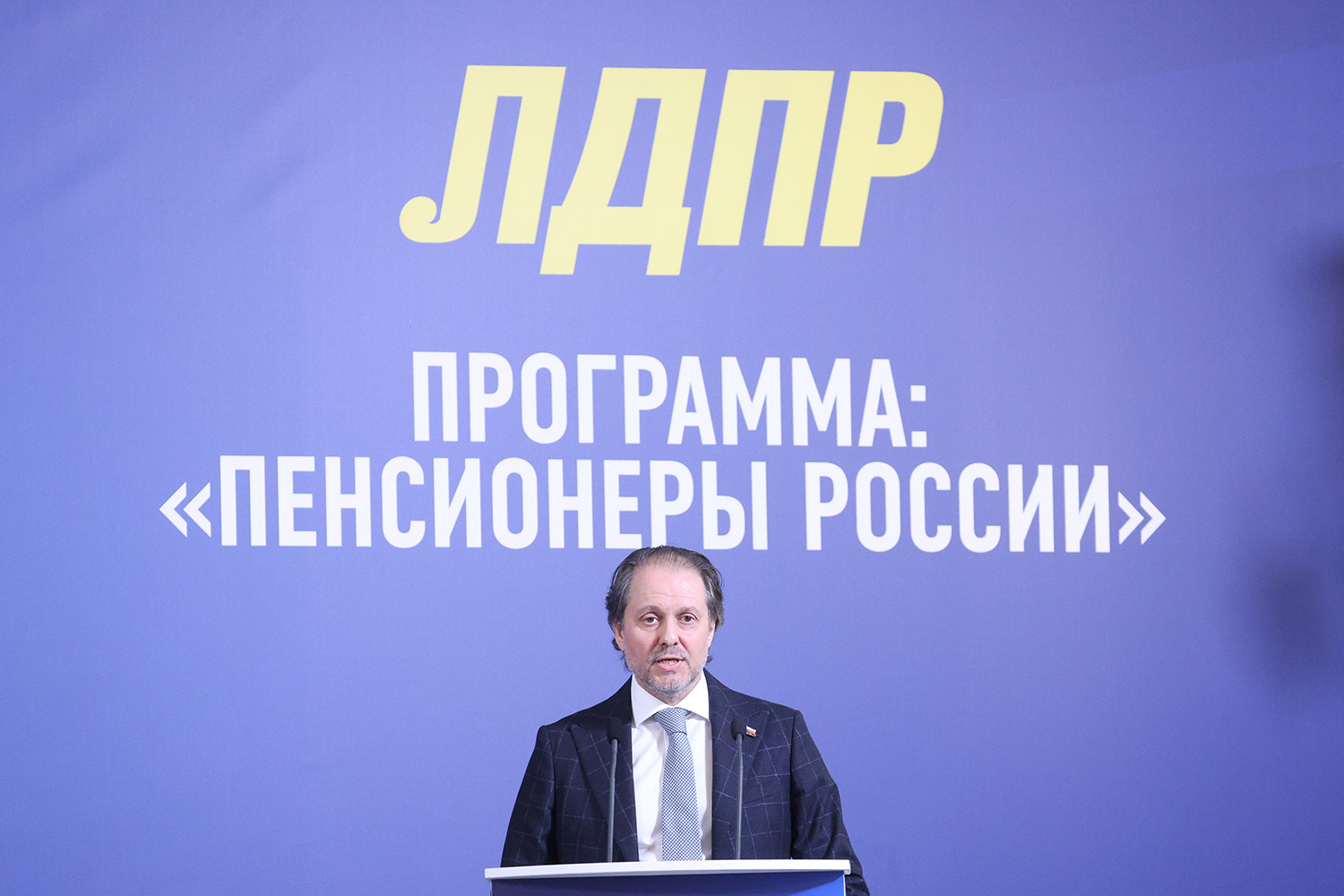Председатель комитета по охране здоровья Владимир Сысоев (ЛДПР)Работал в правительстве Тюменской области в командах Сергея Собянина и Владимира Якушева, а также в Тюменской облдуме, где занимал пост вице-спикера (2012-2015 и 2021-2025). Являлся вице-губернатором региона (2019-2021). Избирался в Госдуму в 2016 г. и еще дважды получал вакантный мандат депутата - в 2015 и 2025. В минувшем созыве работал в комитете по экологии, природным ресурсам и охране окружающей среды.