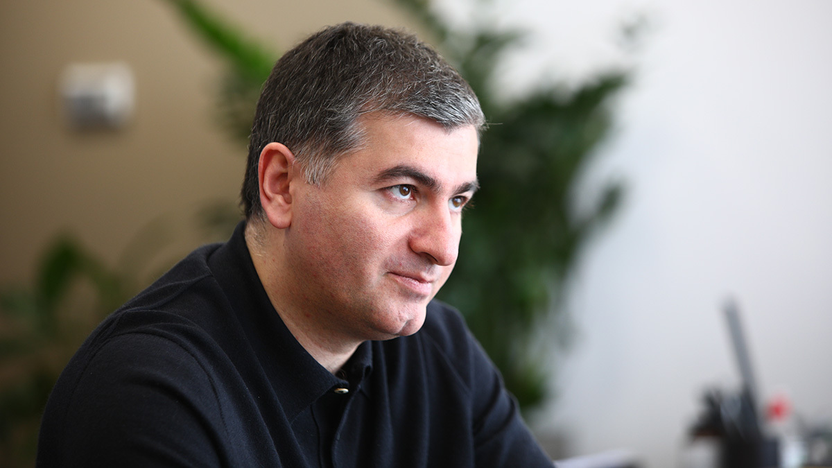Красногорский «Июнь» был построен ГК «Регионы» семьи Муцоевых. Теперь его, вероятно, перестроят в научно-производственный комплекс