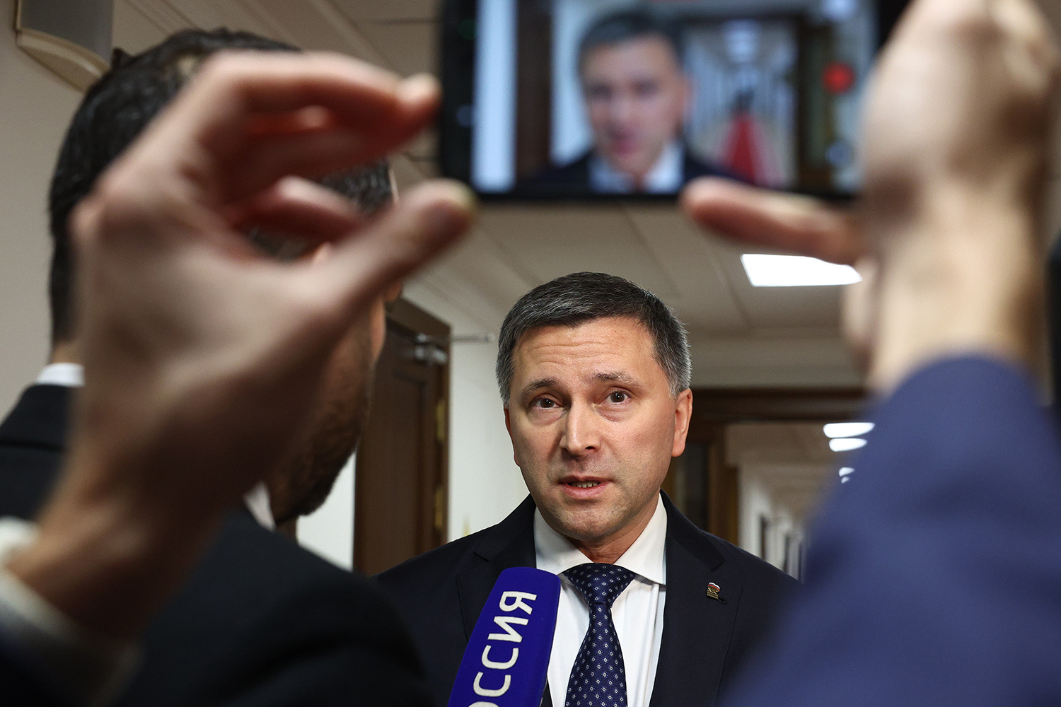 Дмитрий Кобылкин был избран руководителем фракции «Единой России» в Госдуме. На этом посту он сменил Владимира Васильева.