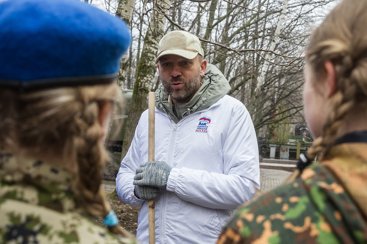Депутат Дмитрий Саблин («Единая Россия») получил «Золотую Звезду» в 2024 г. из рук президента.