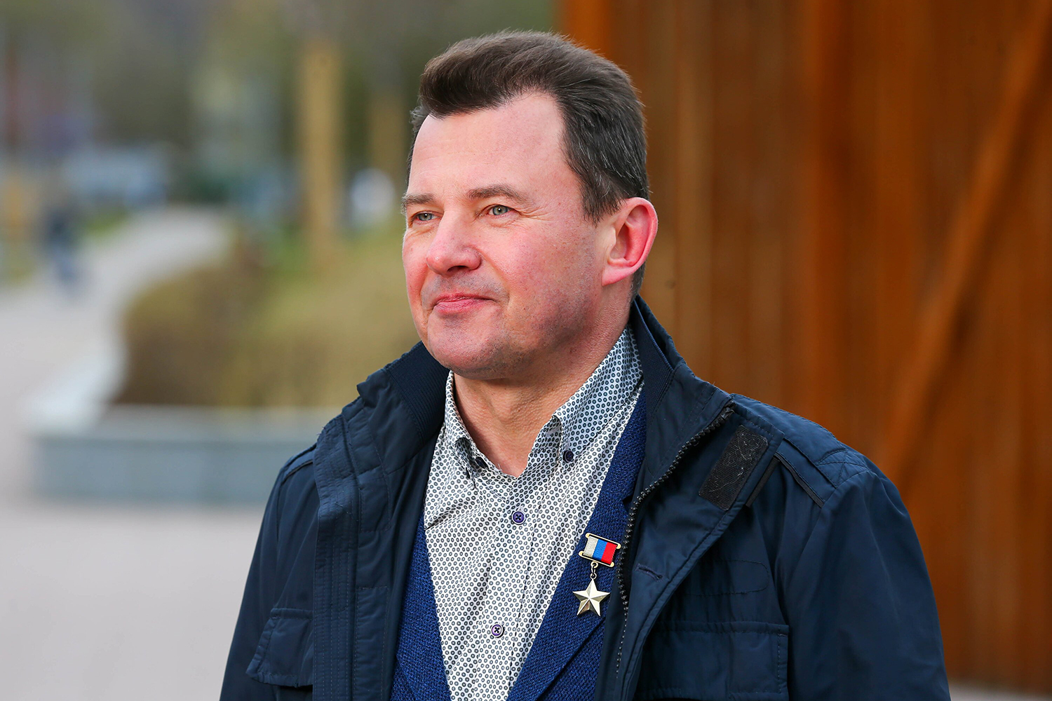 Летчик-космонавт Роман Романенко («Единая Россия») получил звание Героя России в 2010 г. за мужество и героизм при выполнении полета на транспортном пилотируемом корабле «Союз ТМА-15» и Международной космической станции (МКС).
