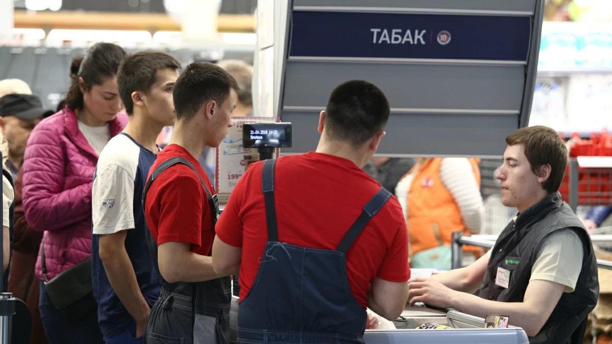 Табачные магазины будут лишать лицензии за продажу сигарет детям